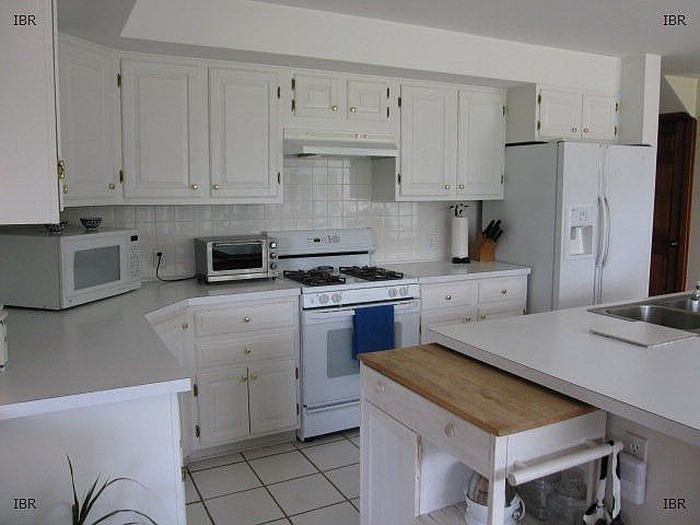 2nd image of 1087 Yellow Barn Rd