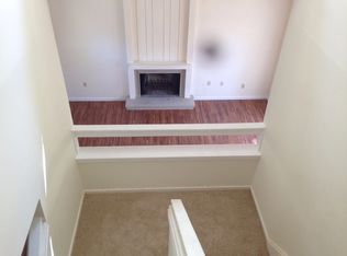 4 Walnut Ln, Avon, CT 06001