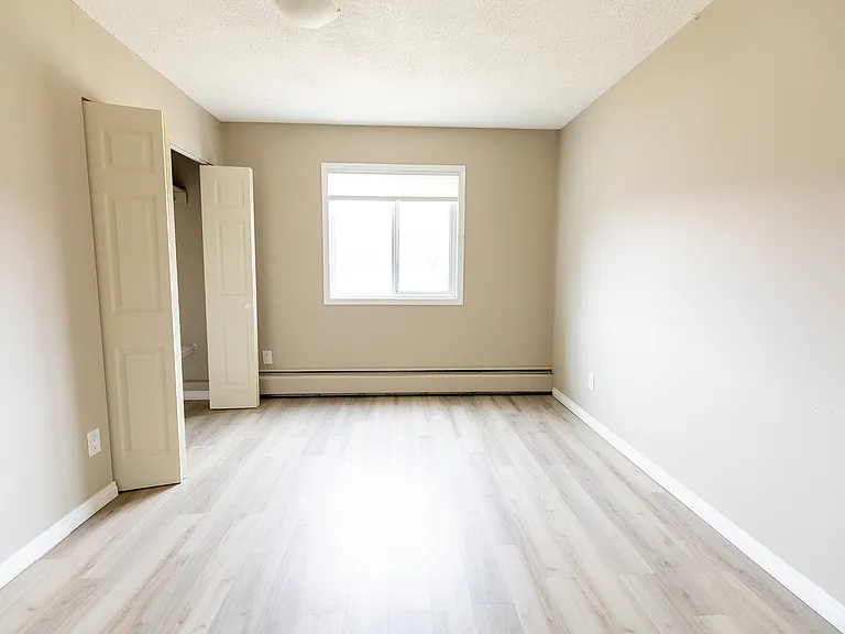 5355 Waverley Dr SW — Photo 16
