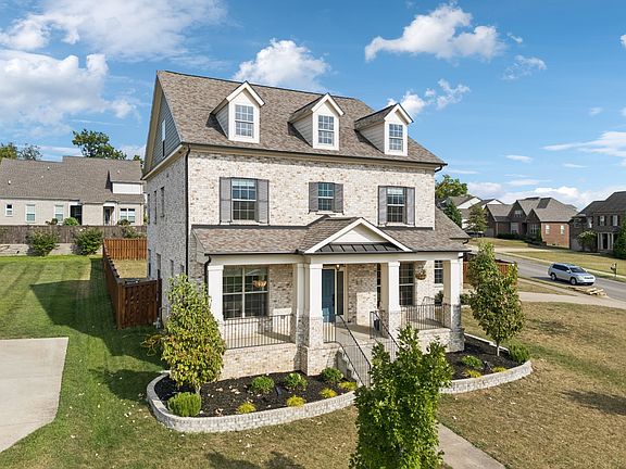 2nd image of 1075 Brixworth Dr