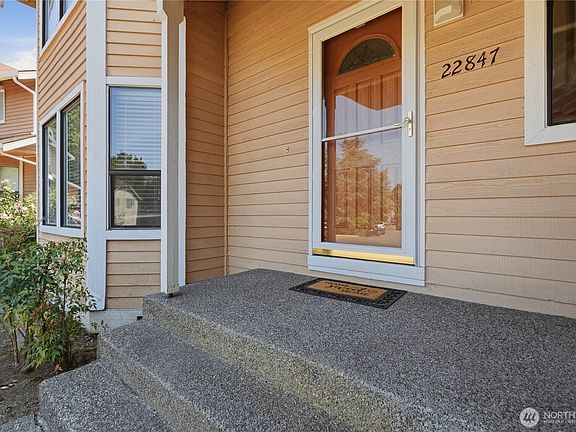 3rd image of 22847 103rd Avenue SE