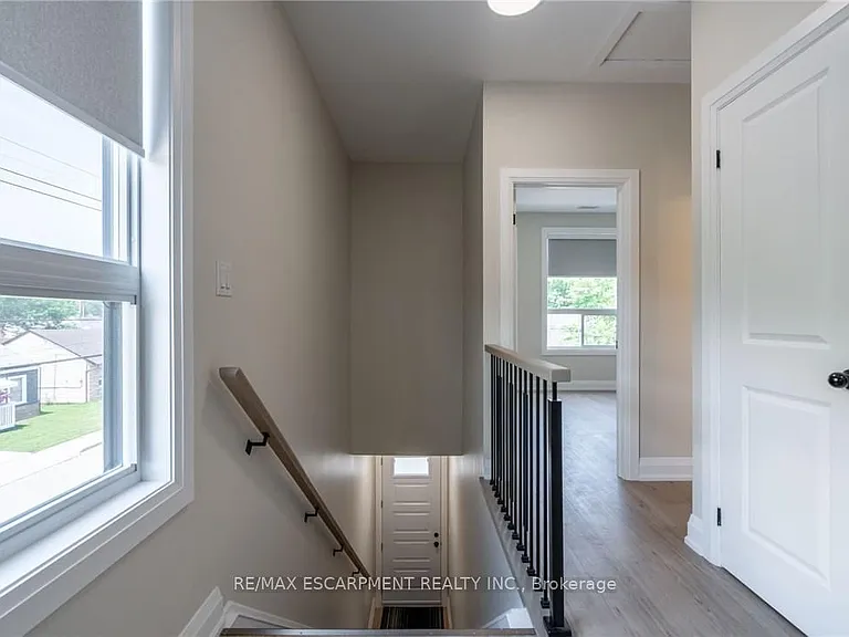 9 Munn St #A — Photo 26