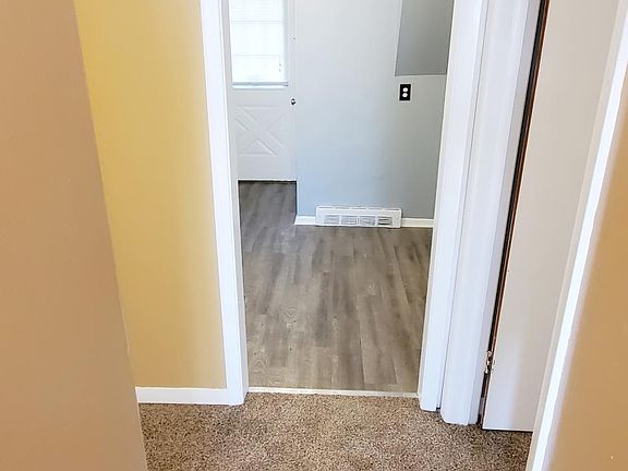 Main hallway to kitchen view