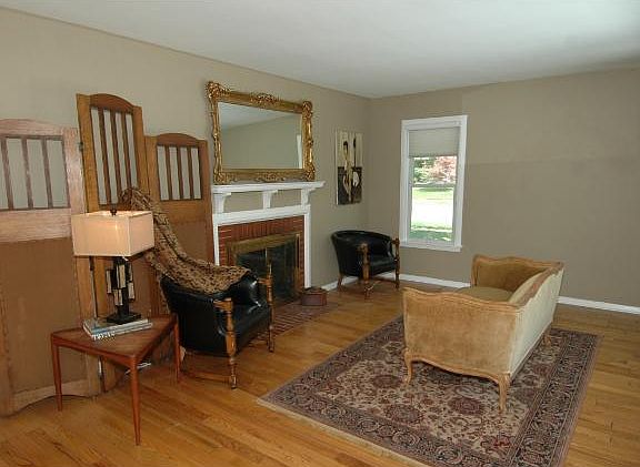2nd image of 3300 McKinley St NE