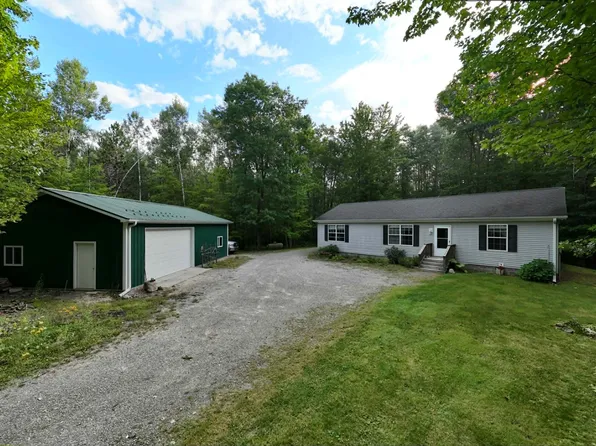 1110 N Hubbard Lake Rd, Lincoln, MI 48742