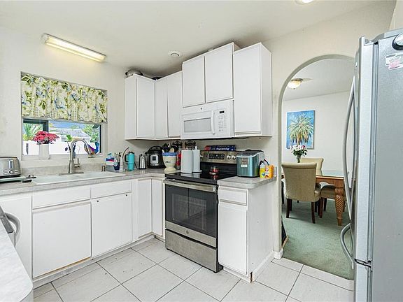 2nd image of 6103 Fabian Rd