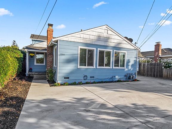 2nd image of 1066-1068 15th Ave
