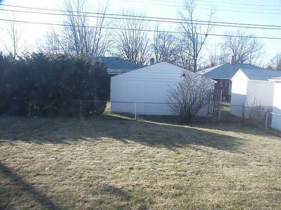 5th image of 1009 Marland Dr N