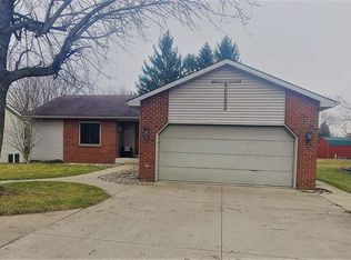 806 Riley Rd, Kendallville, IN 46755