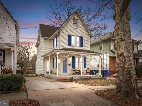210 Penn St, Riverton, NJ 08077