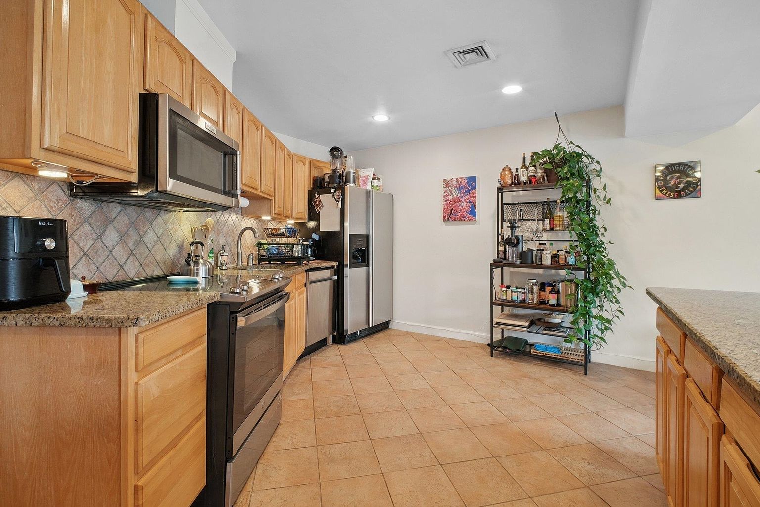 Property in a prime location with modern interiors