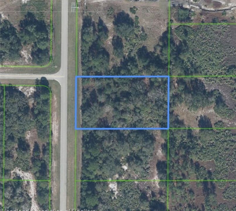 2nd image of 1701 S Avon Estates Blvd