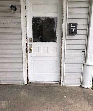 3rd image of 88 N Buena Vista St