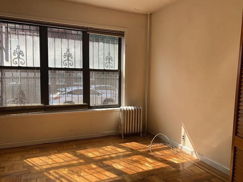 1st image of 4537 47th St APT 1F