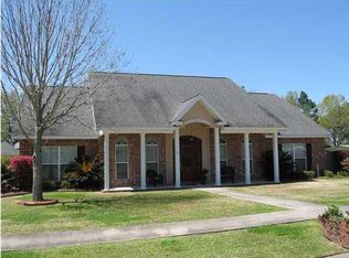 104 Indigo Dr, Lafayette, LA 70507