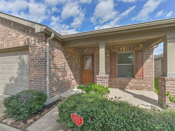 3rd image of 15334 Keystone Bend Ln