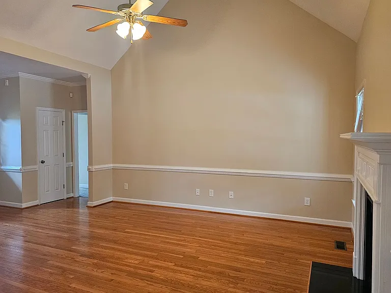 205 Stillwater Creek Dr — Photo 7