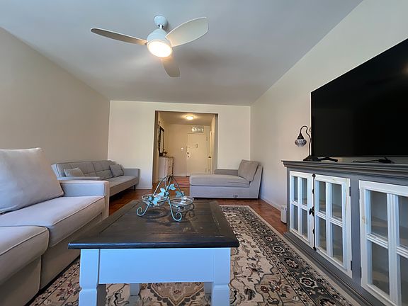 4th image of 2352 Linwood Ave APT 5H
