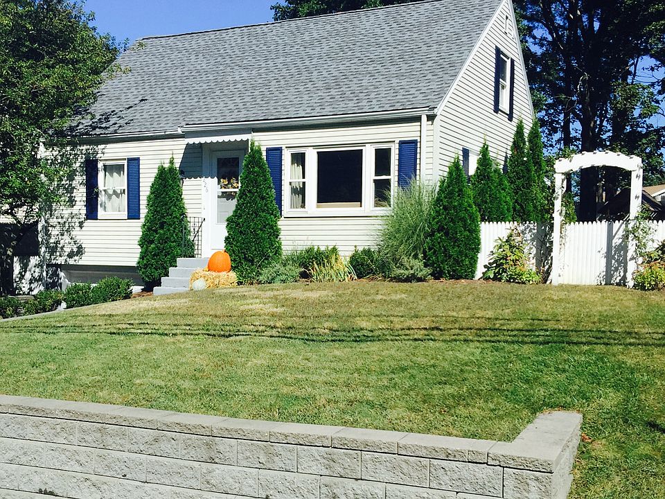 1st image of 226 E Cross St