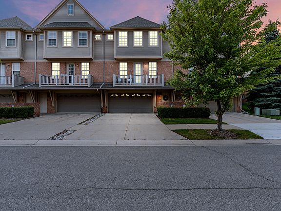 2nd image of 56643 Sunset Dr