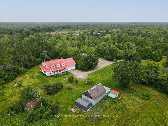 3rd image of 595 Holbrook Rd