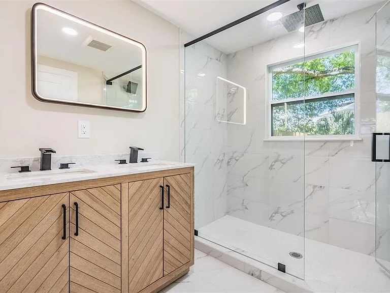 1104 S Lois Ave — Photo 21