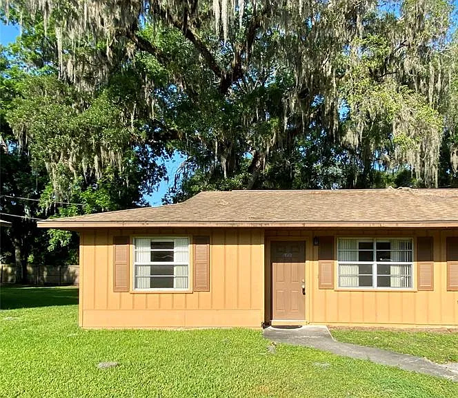 20004 Suncrest Dr — Photo 1
