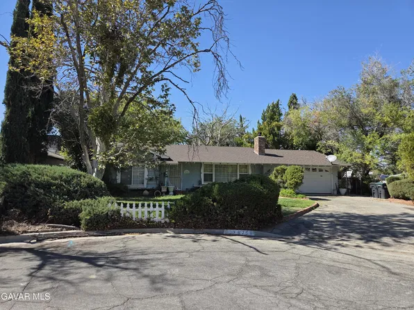 38751 Desert View Dr, Palmdale, CA 93551