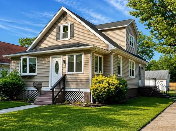 701 New Jersey Ave, Palmyra, NJ 08065