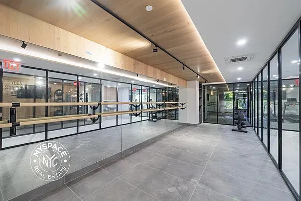 Rented by Carroll Development Leasing LLC | media 34