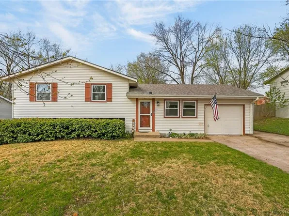 822 Sherrill Ave, Liberty, MO 64068