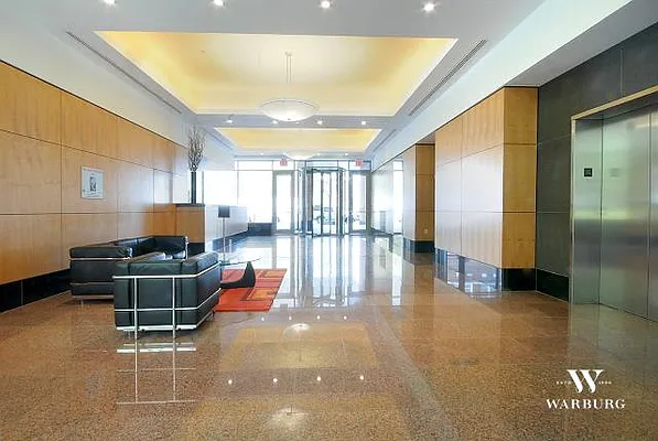 Sold by Warburg | media 30