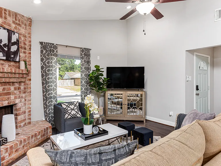1043 Grand Junction Dr — Photo 18