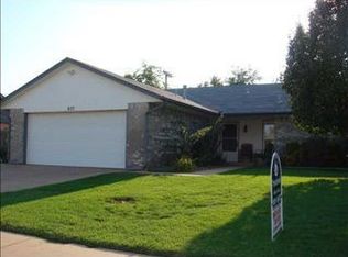 837 Lakecrest Dr, Moore, OK 73170