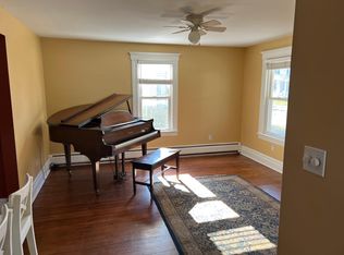 98 Muir Rd, Grosse Pointe Farms, MI 48236