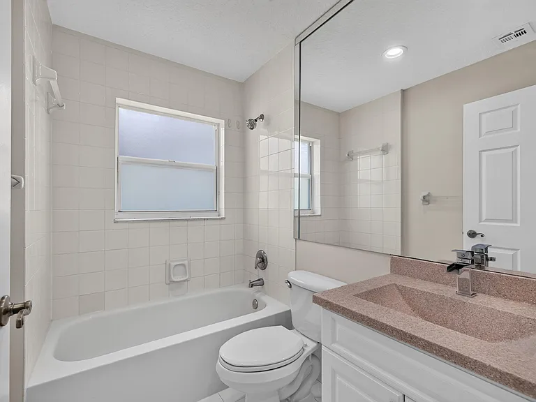 4481 NW 20th Ave — Photo 26