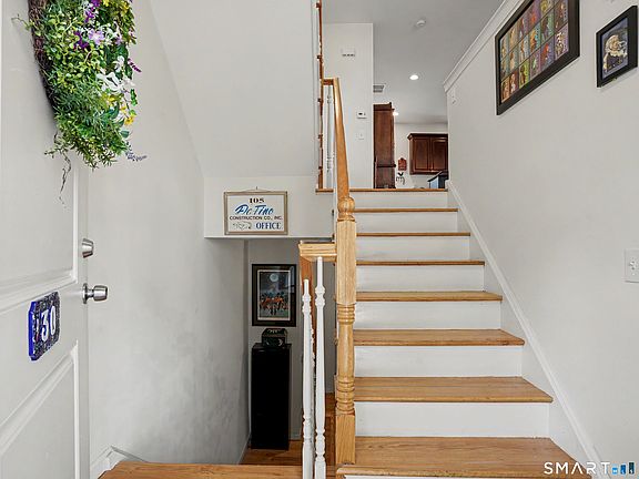 5th image of 30 Short Oak Drive #30
