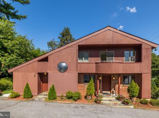 9408 Old Georgetown Rd, Bethesda, MD 20814