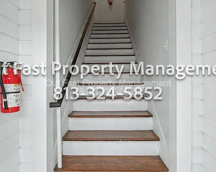 1718 W Hills Ave #D — Photo 17