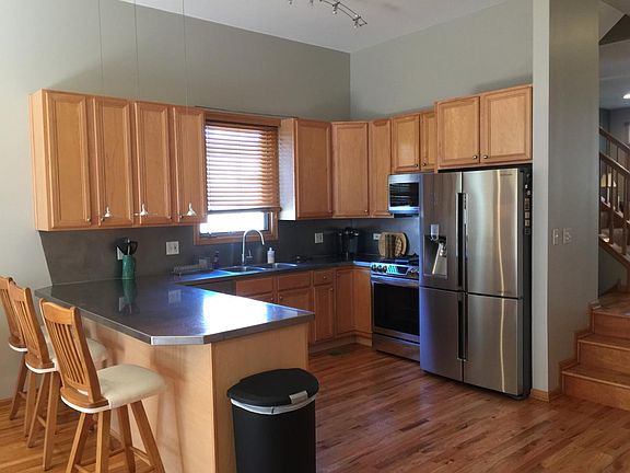 Kitchen - Stainless Counters