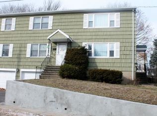 180 Goldenrod Ave, Bridgeport, CT 06606