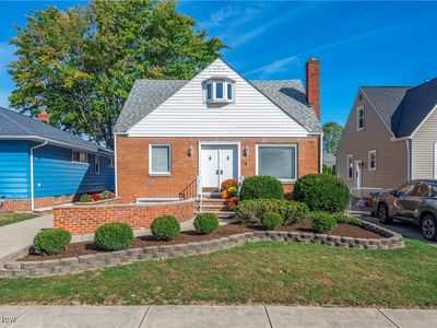 8206 Newport Ave, Parma, OH, 44129