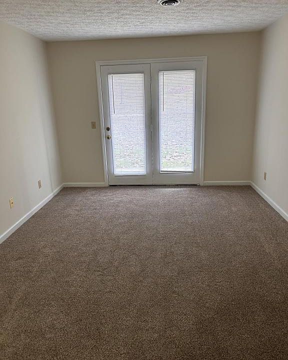 1st image of 303 Farside Dr APT 3