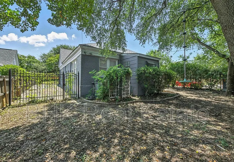 4036 Dexter Ave — Photo 20