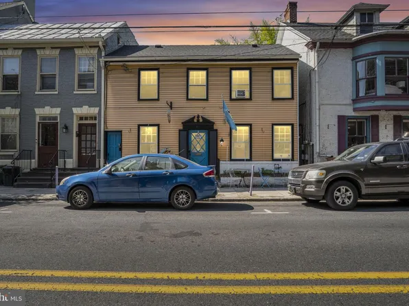 10 W Pomfret St, Carlisle, PA 17013
