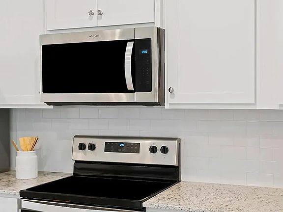 4th image of 4238 Hartshorn Cir