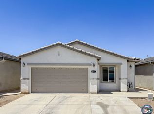 2711 Meadowbrook Dr, Imperial, CA 92251
