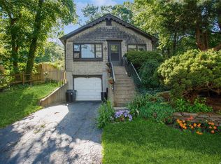 6 Medford Rd, Sound Beach, NY 11789