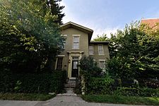 1st image of 11 Cass St