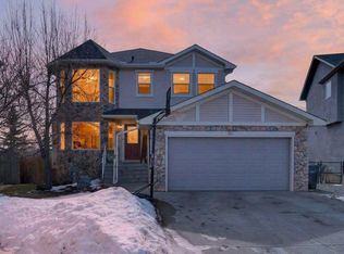 311 N Crystal Shores Vw, Okotoks, AB T1S2H9